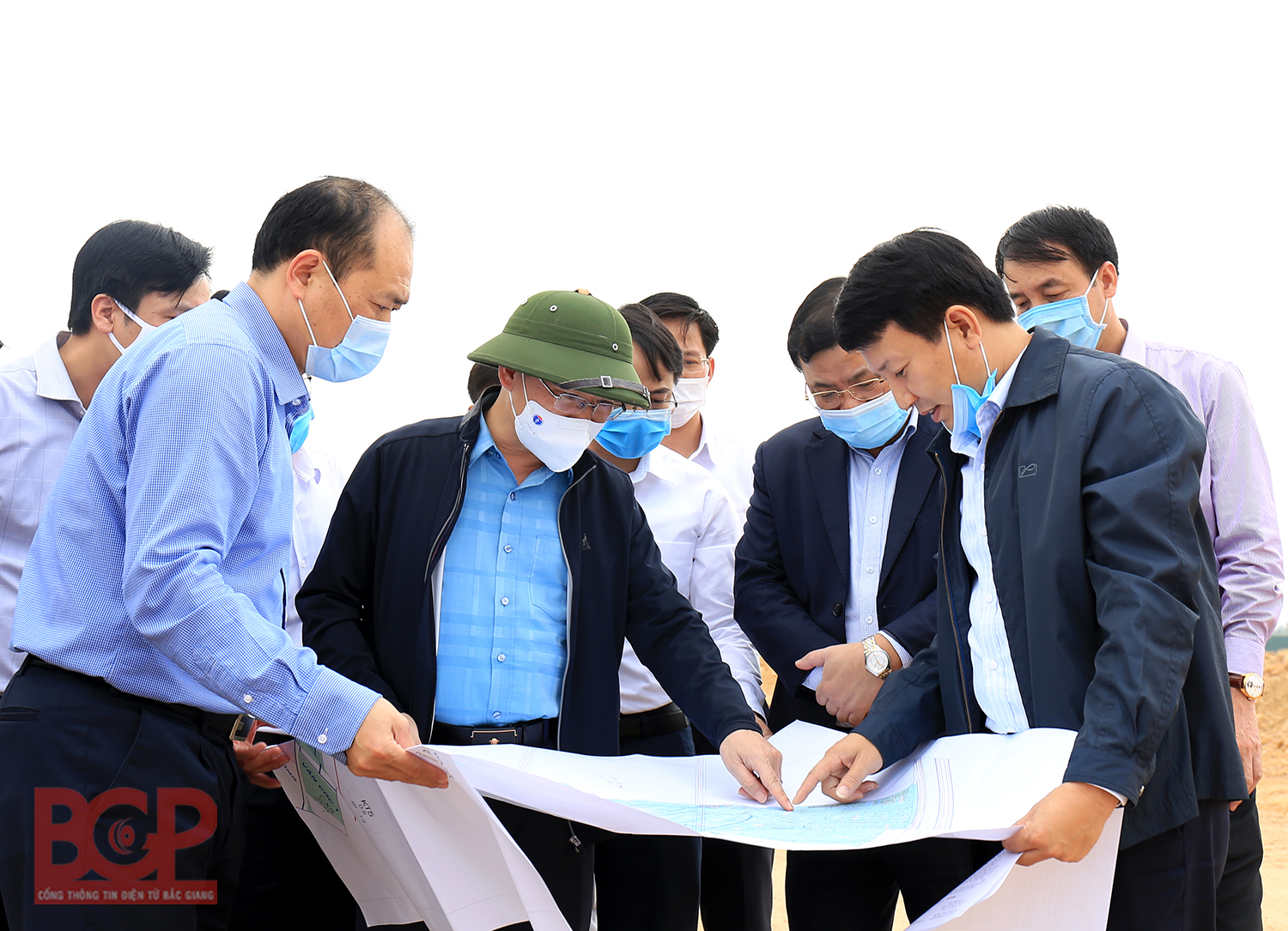 Chủ tịch UBND tỉnh Lê Ánh Dương kiểm tra tiến độ giải phóng mặt bằng một số dự án tại huyện Việt Yên